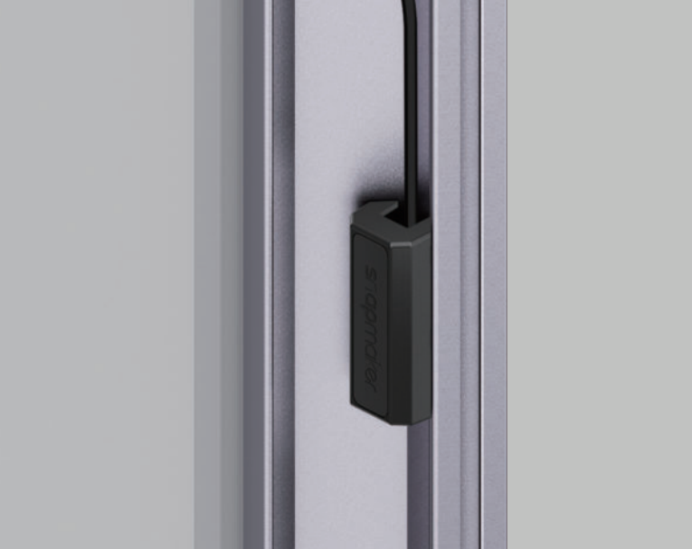 The machine screen shows that the door is open even if it has been