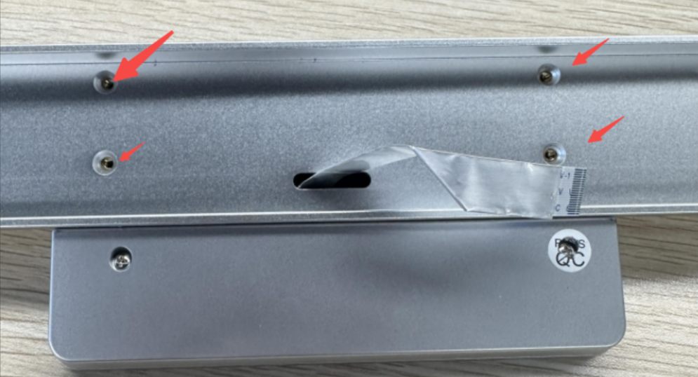 remove_the_four_screws_securing_the_screen.png