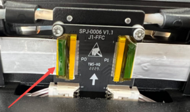 the_connection_between_the_ffc_cable_and_the_pcb2.png